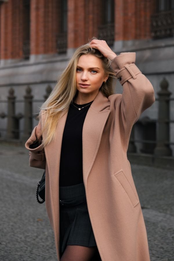 Capsule Wardrobe for Women: 20 Timeless Pieces for a Chic Everyday Look