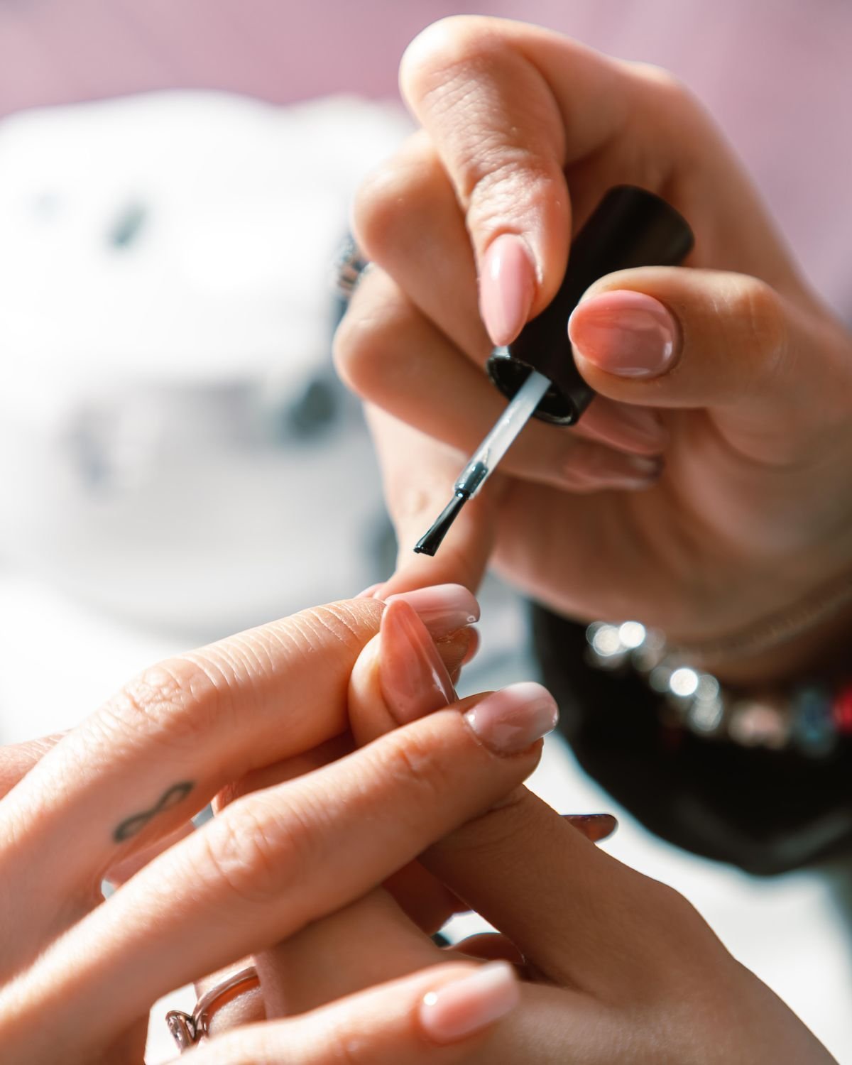How to paint snowflake nails at home with stamps and stickers