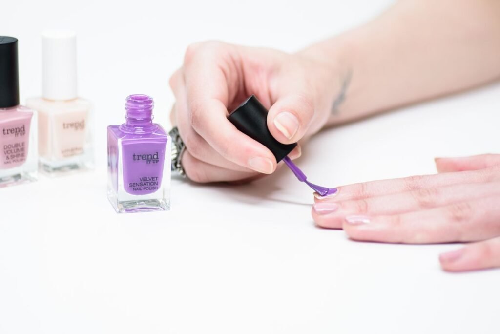 Velvet Nails: 16 Magnetic Manicures to Try in Winter 2026